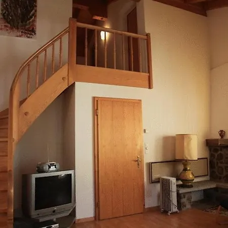 Apartment Guidon *